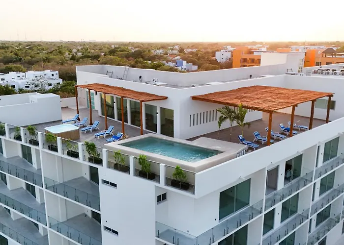 Penthouse With Jungle View Terrace Gym Pool Hottub
