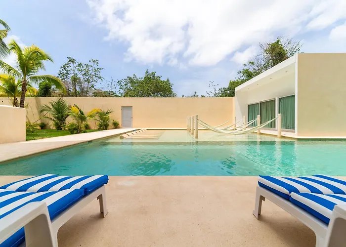 Holiday home Penthouse With Jungle View Terrace Gym Pool Hottub *